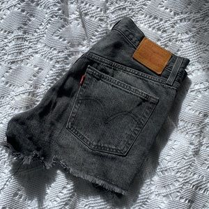 Levi’s 501 black jeans short